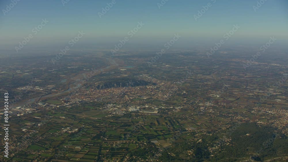vue aérienne de la ville de Cavaillon dans le sud de la France vue aérienne de la ville de Cavaillon dans le sud de la France