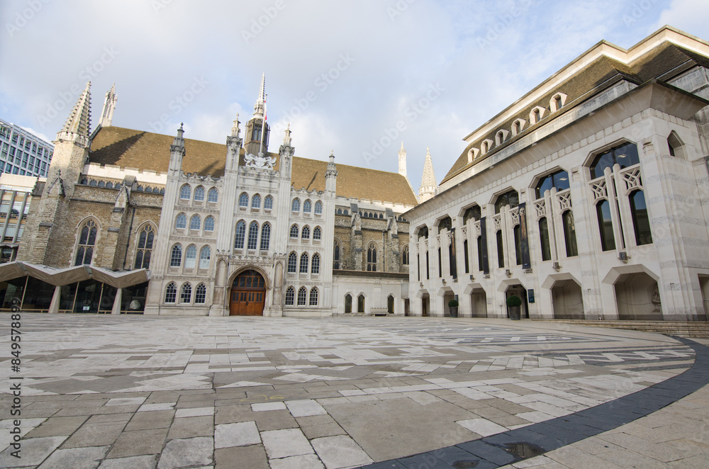 Fototapeta premium Empty London square in summer