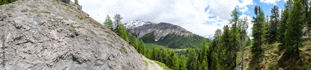 Aussicht im Müstair Tal in der Schweiz