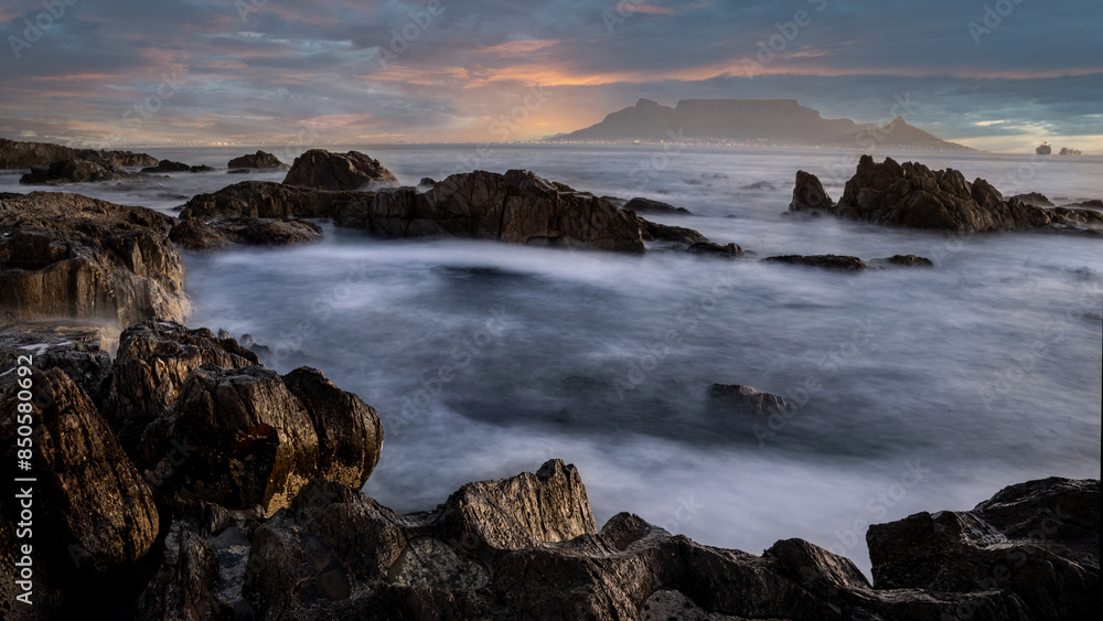 Obraz premium Table Mountain from blouberg 