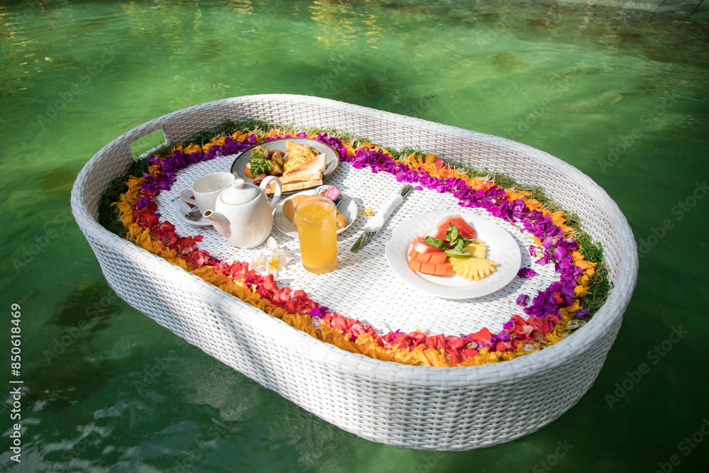Beautiful view of the breakfast in a swimming pool