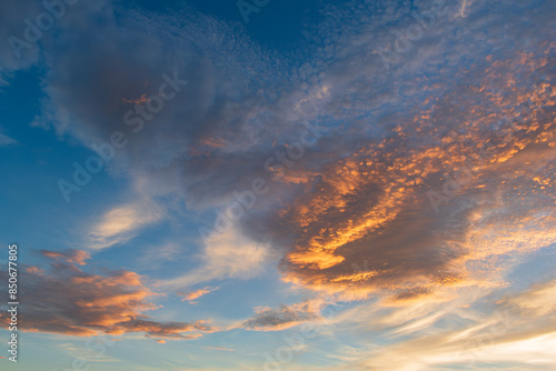 少し焼けた夕空 photo