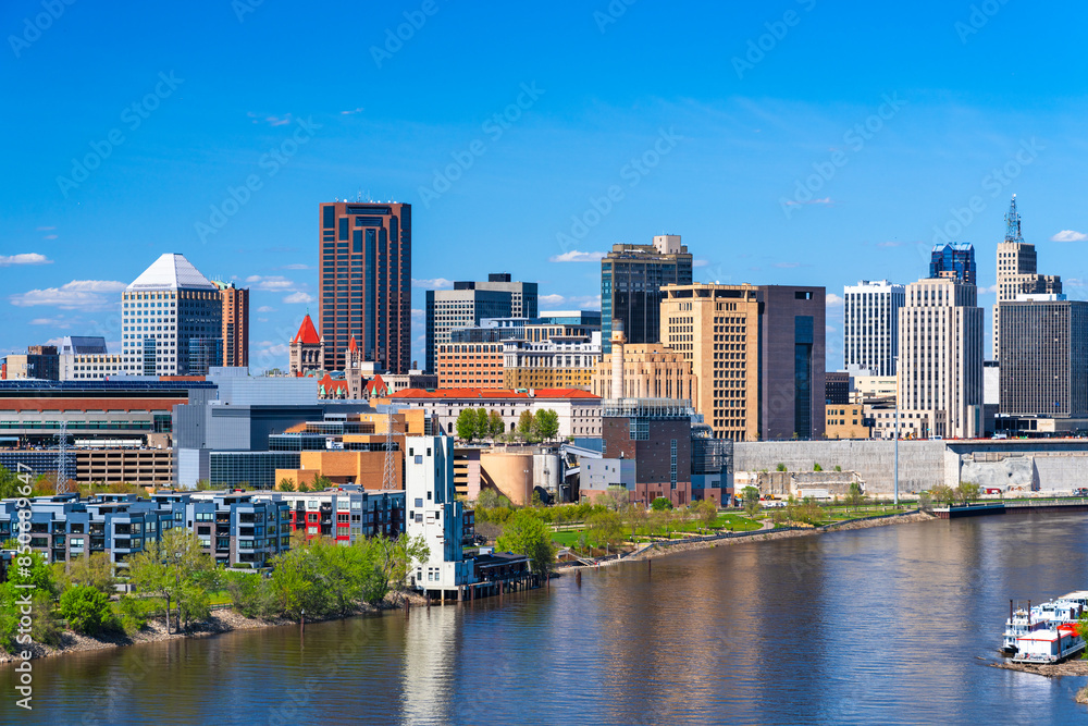 St. Paul, Minnesota, USA on the Mississippi River