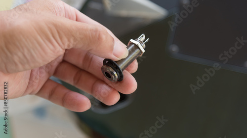 Replace the New Guitar Socket Jack to old guitar