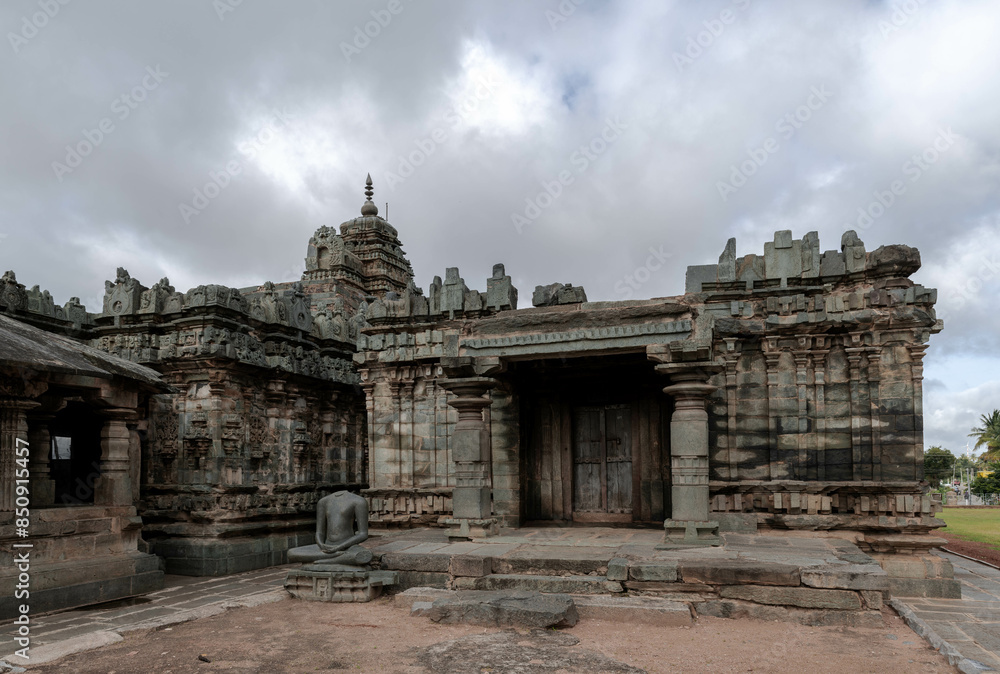 The Brahma Jinalaya, or Great Jain Temple of Lakkundi, is an early 11th century Mahavira temple in Lakkundi, Karnataka, India. The Brahma Jinalaya, or Great Jain Temple of Lakkundi, is an early 11th century Mahavira temple in Lakkundi, Karnataka, India.