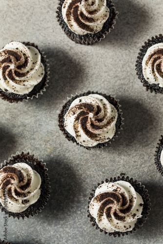 Baked Cookies and Cream Cupcakes