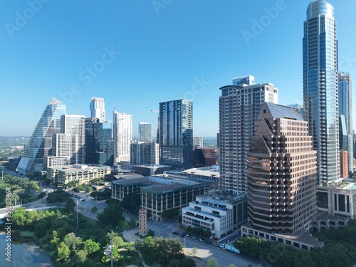 Obraz na płótnie Aerial view of Austin: A vibrant and diverse city in Texas known for its live music scene, outdoor activities, and eclectic culture. w salonie