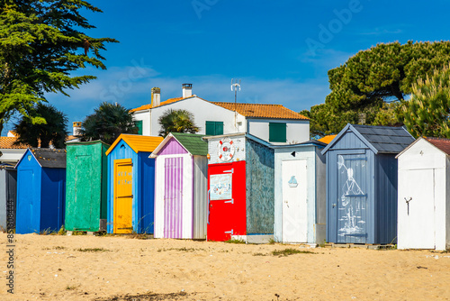 Obraz na plátně Colored bathing cabins of the beach of La Boirie in Saint-Denis-d'Oléron on Oler