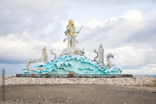 Obraz na płótnie Statue of Varuna in Pantai Jerman Beach in Kuta, Bali Island, Indonesia
w salonie