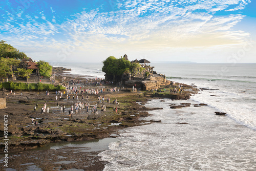 Obraz na płótnie Beautiful view of Tanah Lot temple in Ubud on Bali Island, Indonesia
w salonie