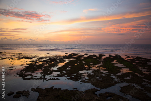 Obraz na płótnie Beautiful view of Uluwatu Beach at sunset in Bali, Indonesia
w salonie