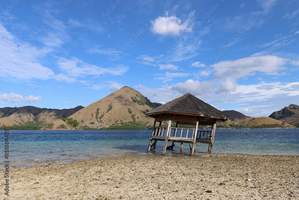 Fototapeta premium Sunshade on Kelor beach
