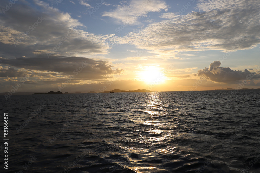Fototapeta premium sunset over the Indian ocean