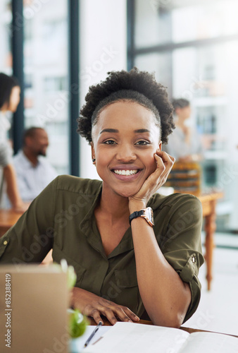 Obraz na plátně Office, journalist or black woman in portrait for work, planning and business for creative agency