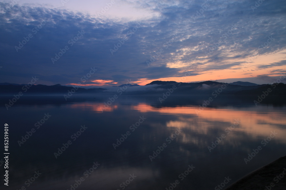 初夏の田沢湖(秋田県・仙北市) 初夏の田沢湖(秋田県・仙北市)