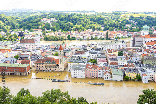 hochwasser in Passau vom Oberhaus gesehen photo