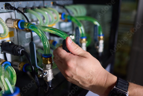 Obraz na plátně Advanced liquid cooling system enhances performance and efficiency in data cente
