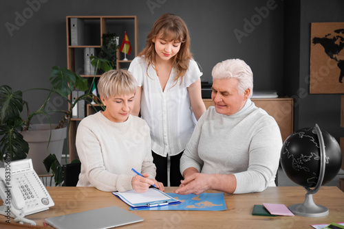 Mature couple with travel a...