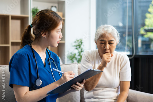 Elderly health checkups with a physician or psychiatrist who works with patients who are consulted about psychiatric diagnosis in a medical clinic or hospital health service.