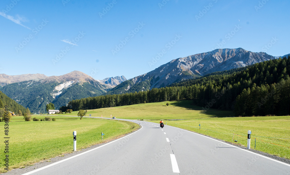 Naklejka premium 도로-스위스