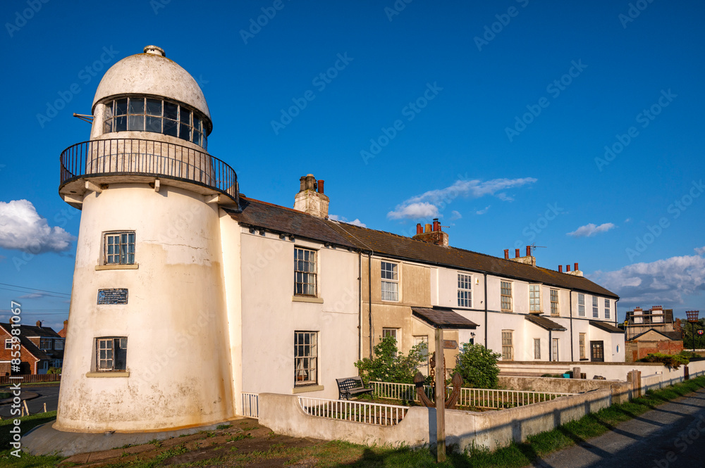 The Humber Estuary bank and Lighthouse at Paull The Humber Estuary bank and Lighthouse at Paull