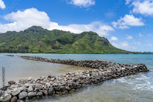Obraz na plátně Huilua Fishpond, in Ahupuaʻa O Kahana State Park on windward Oʻahu, is one of the few surviving ancient Hawaiian fishponds that were still operational well into the 20th century
