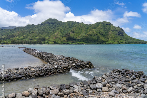 Fotografie Huilua Fishpond, in Ahupuaʻa O Kahana State Park on windward Oʻahu, is one of the few surviving ancient Hawaiian fishponds that were still operational well into the 20th century