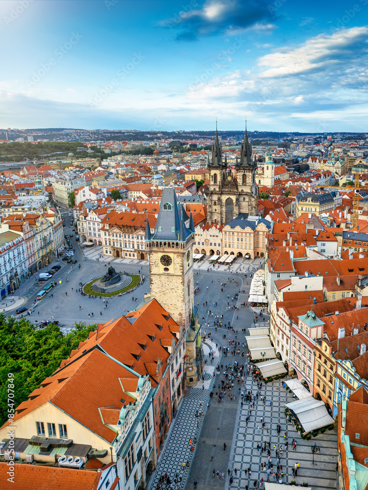 Obraz premium Elevated view of the town square in the old city center of Prague, Czech Republic, with Tyn Church and Clocktower