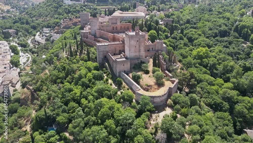 Vista aérea de la hermosa alhambra de Granada en Andalucía, España
