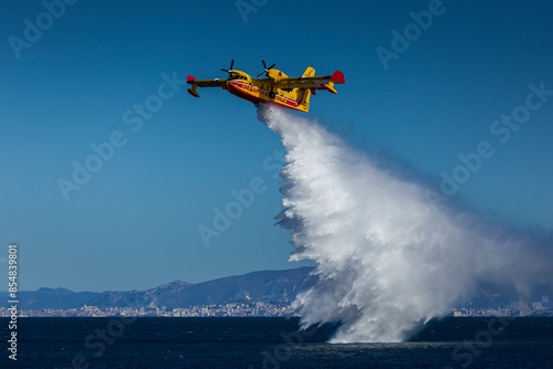 Obraz na plátne Training of a Canadian civil security in the Mediterranean