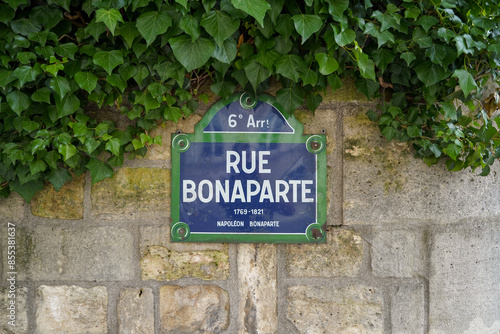 Fototapeta Naklejka Na Ścianę i Meble -  typical vintage parisian street name sign , rue  Bonaparte