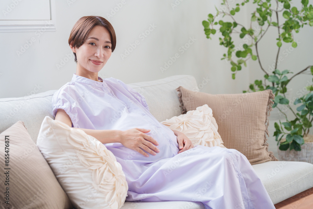 笑顔の妊婦 笑顔の妊婦