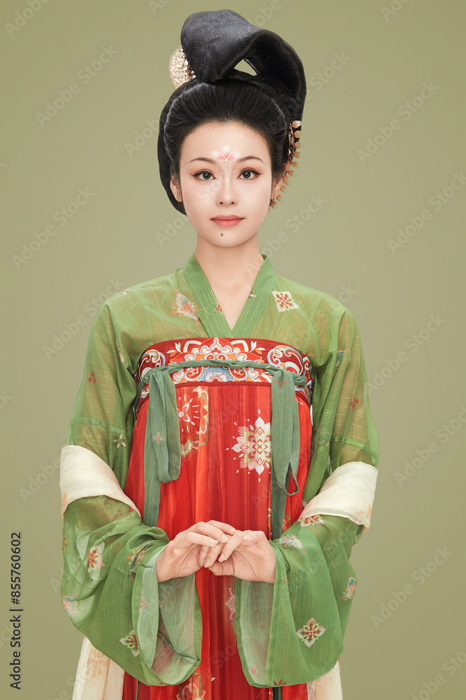 Tang Dynasty charm female costume makeup modeling Tang Dynasty charm female costume makeup modeling