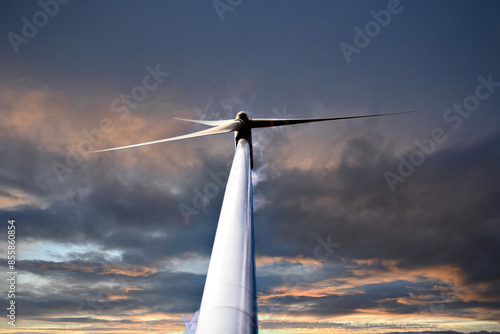 Fotografía Windmills at sunset for the production of electrical energy