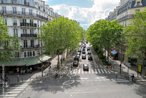 Cuadro en lienzo vue d'une rue dans le douzième arrondissement de Paris en France