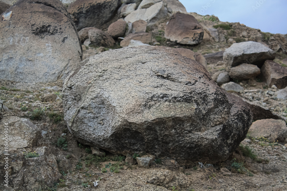 Large Boulders, Big stones or Rocks in hilly areas Large Boulders, Big stones or Rocks in hilly areas