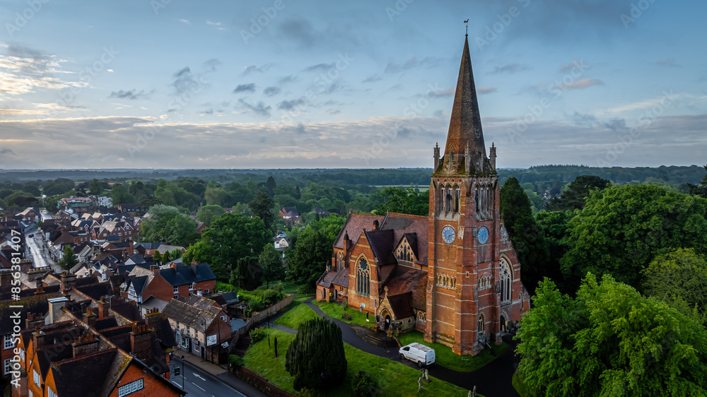Obraz premium Sunrise view of Lyndhurst, a large village and civil parish situated in the New Forest National Park in Hampshire, England