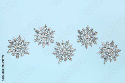 Silver glitter snowflake or...