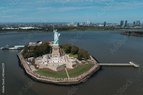 Photos Aerial view of the Statue of Liberty and Liberty Island in New York City