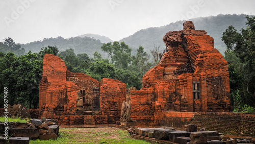 Konstfotografi The architecture of My Son Temples in Central Vietnam