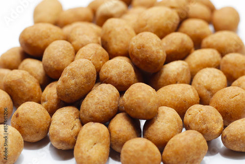 Coconut cream coated peanuts snack