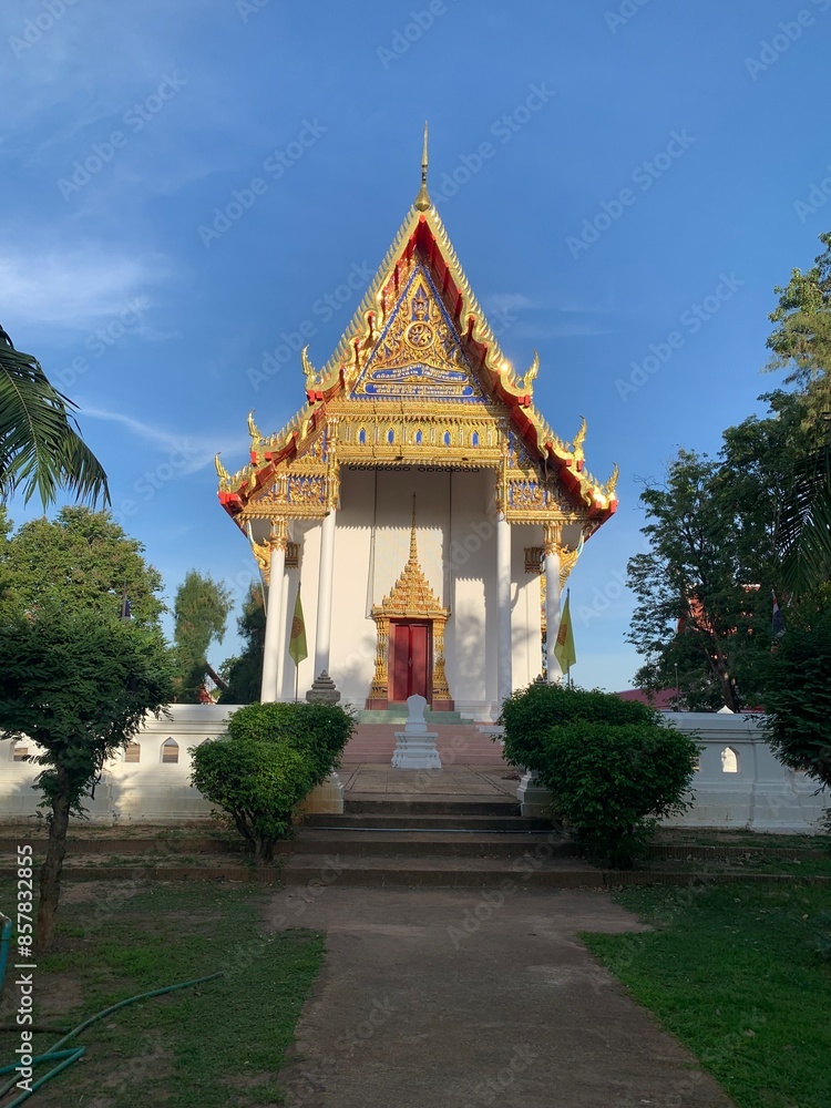 Naklejka premium Church in Thai temple and beautiful view