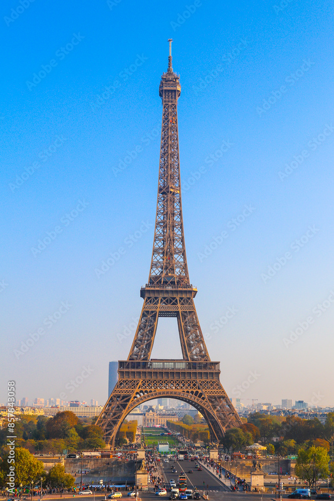 Fototapeta premium Autumn in Paris, France