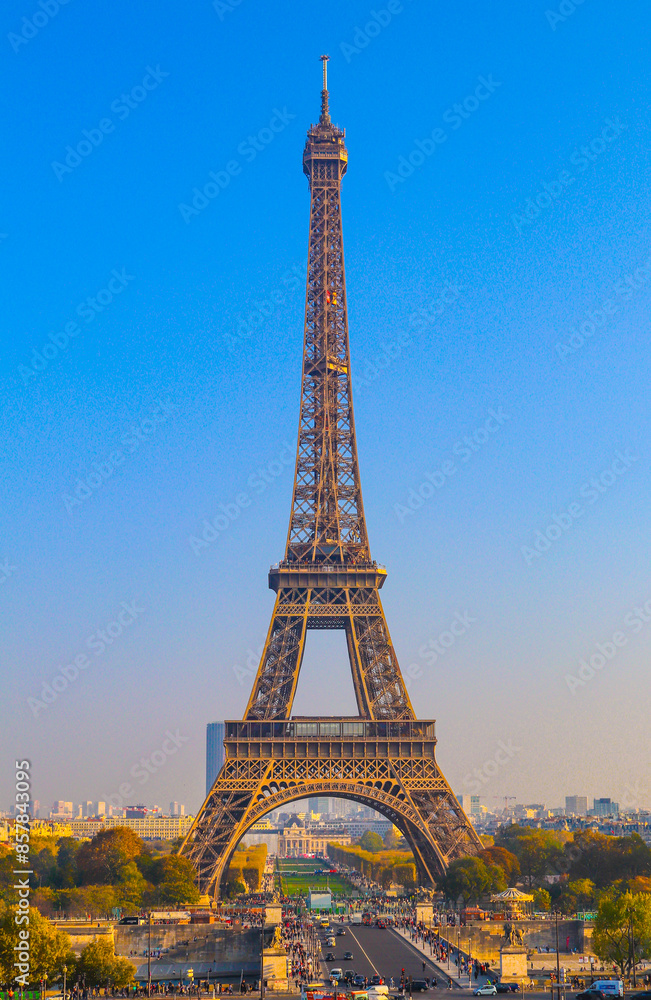 Fototapeta premium Autumn in Paris, France