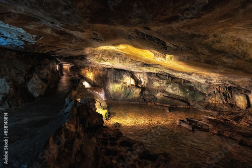 saint beatus cave photo