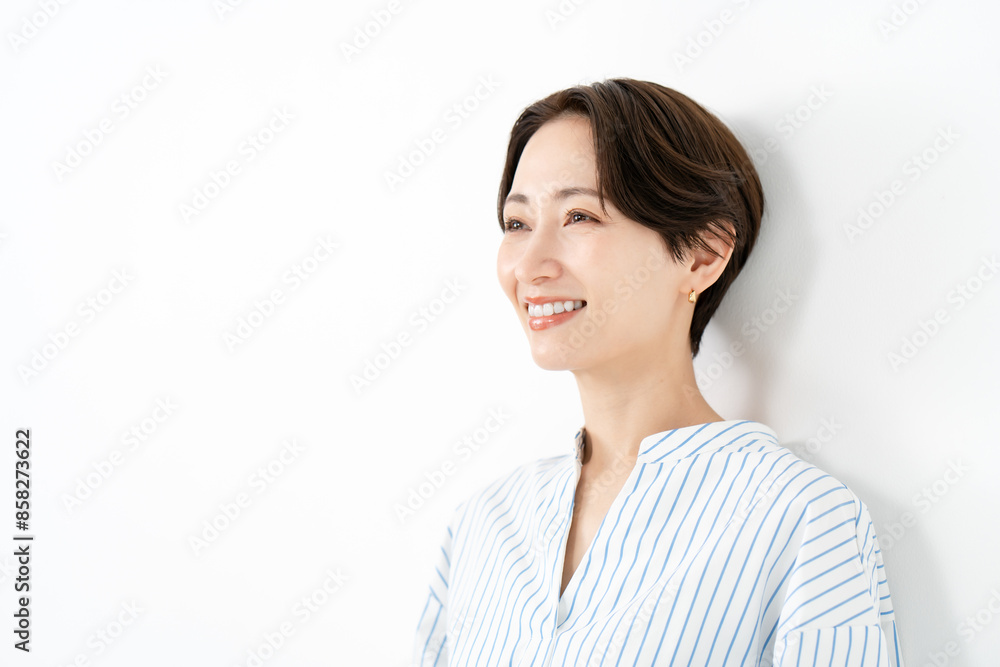ポートレート女性 白バック ポートレート女性 白バック