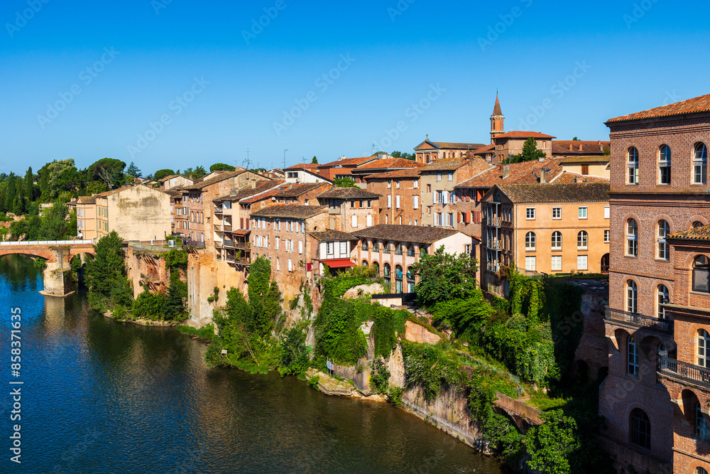 Fototapeta premium Maisons au bord du Tarn du quartier de la Madeleine à Albi