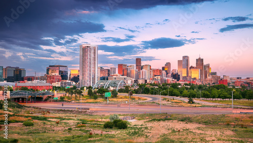 Obraz na płótnie Denver, Colorado, USA. Cityscape image of Denver skyline, Colorado, USA at dramatic summer sunset. w salonie