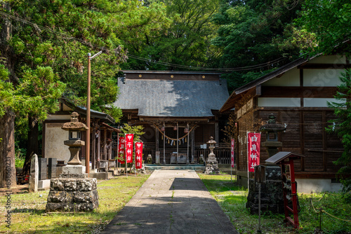 村田白鳥神社の境内