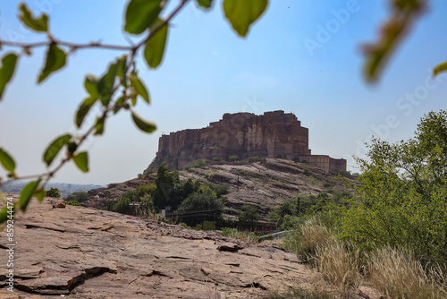 Εκτύπωση καμβά A Dramatic view of the exteriors of the Jodhpur city palace known as Mehrangarh fort built in sandstone over 500 years ago in Rajasthan, India